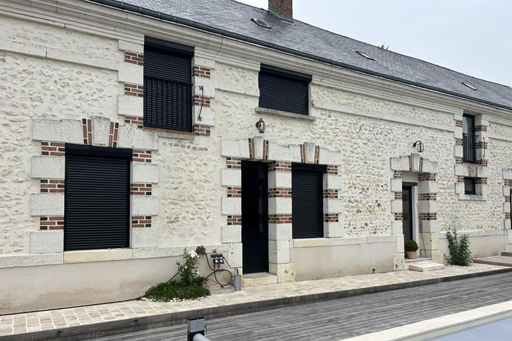 Stores à Cloyes-les-Trois-Rivières